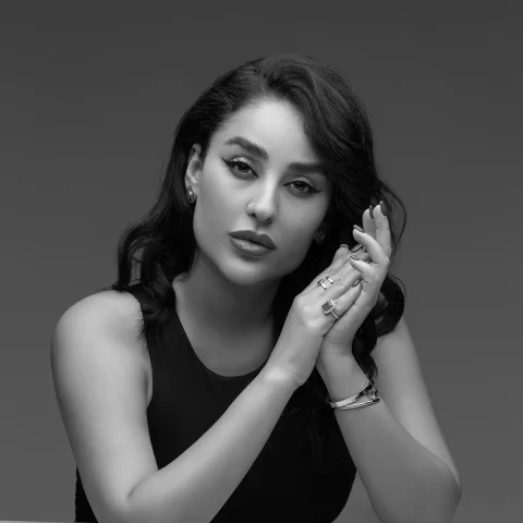 High-Resolution Portrait Photography with Elham Mirzapour