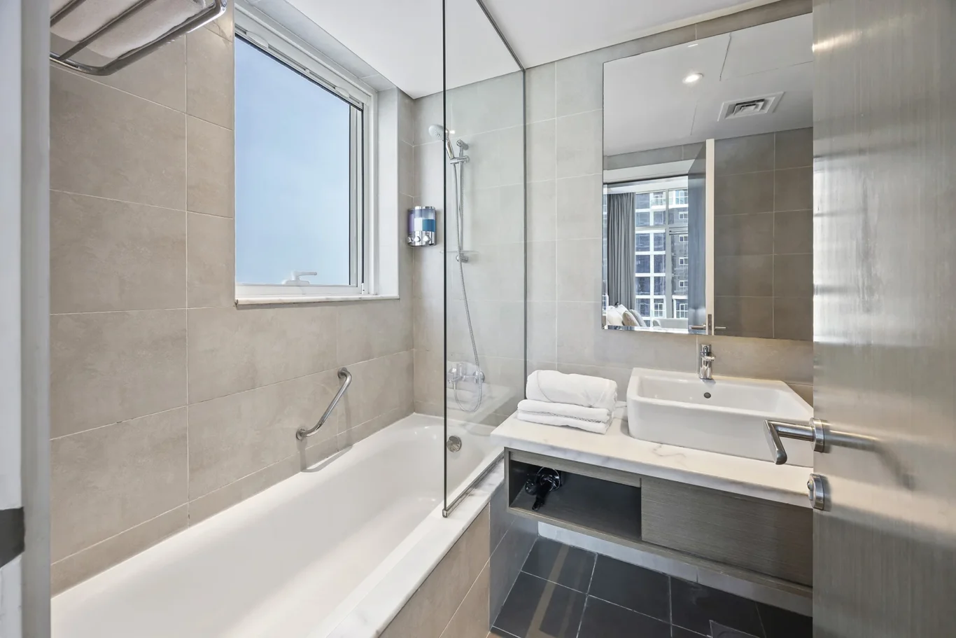 1 Bedroom Damac Maison Prive Holiday Home Photoshoot | Masoud Raoufi Photography Services 1 Bedroom Damac Maison Prive Holiday Home Photoshoot