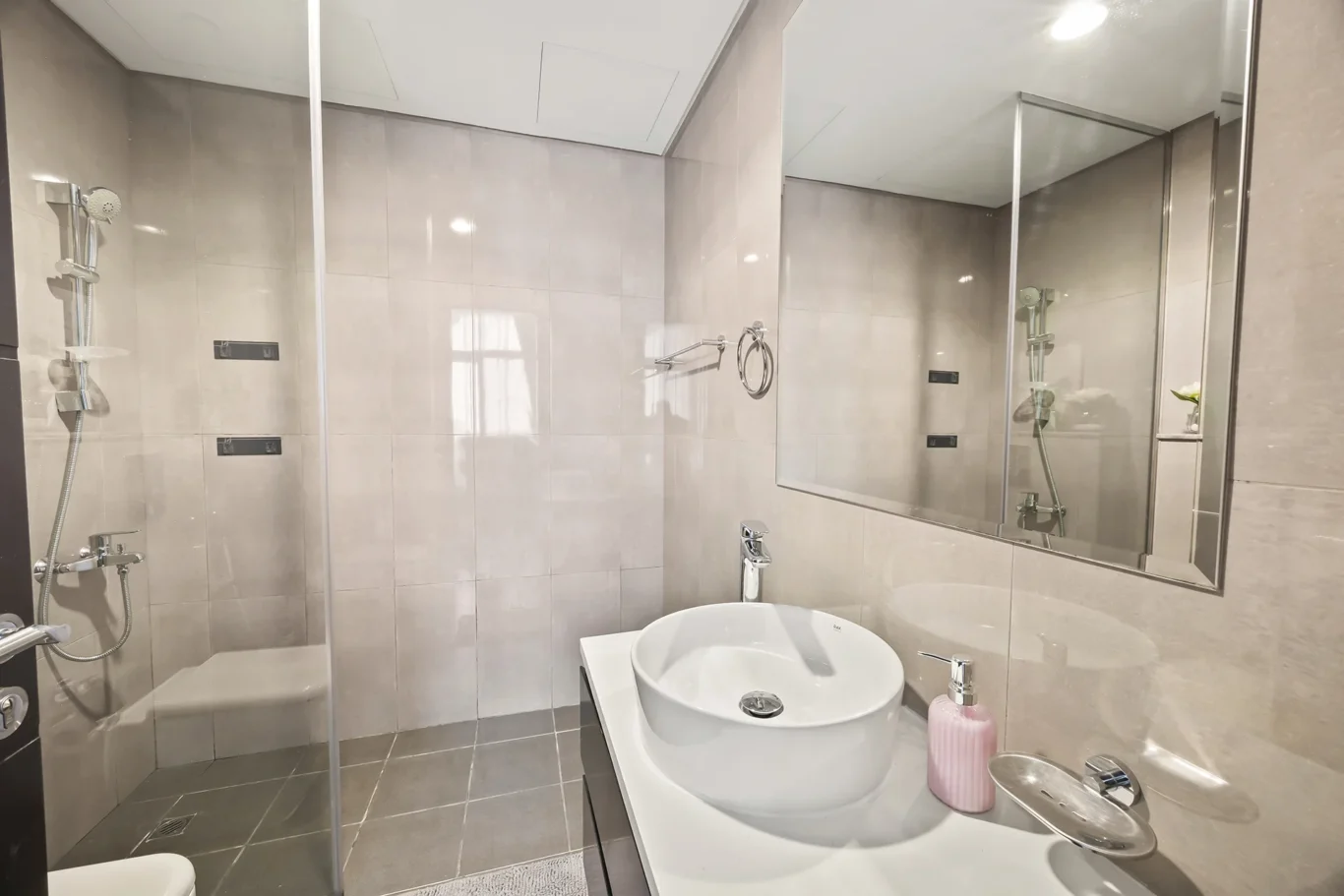 1 Bedroom Damac Merano Tower Business Bay Shoot | Masoud Raoufi Photography Services 1 Bedroom Damac Merano Tower Business Bay Shoot