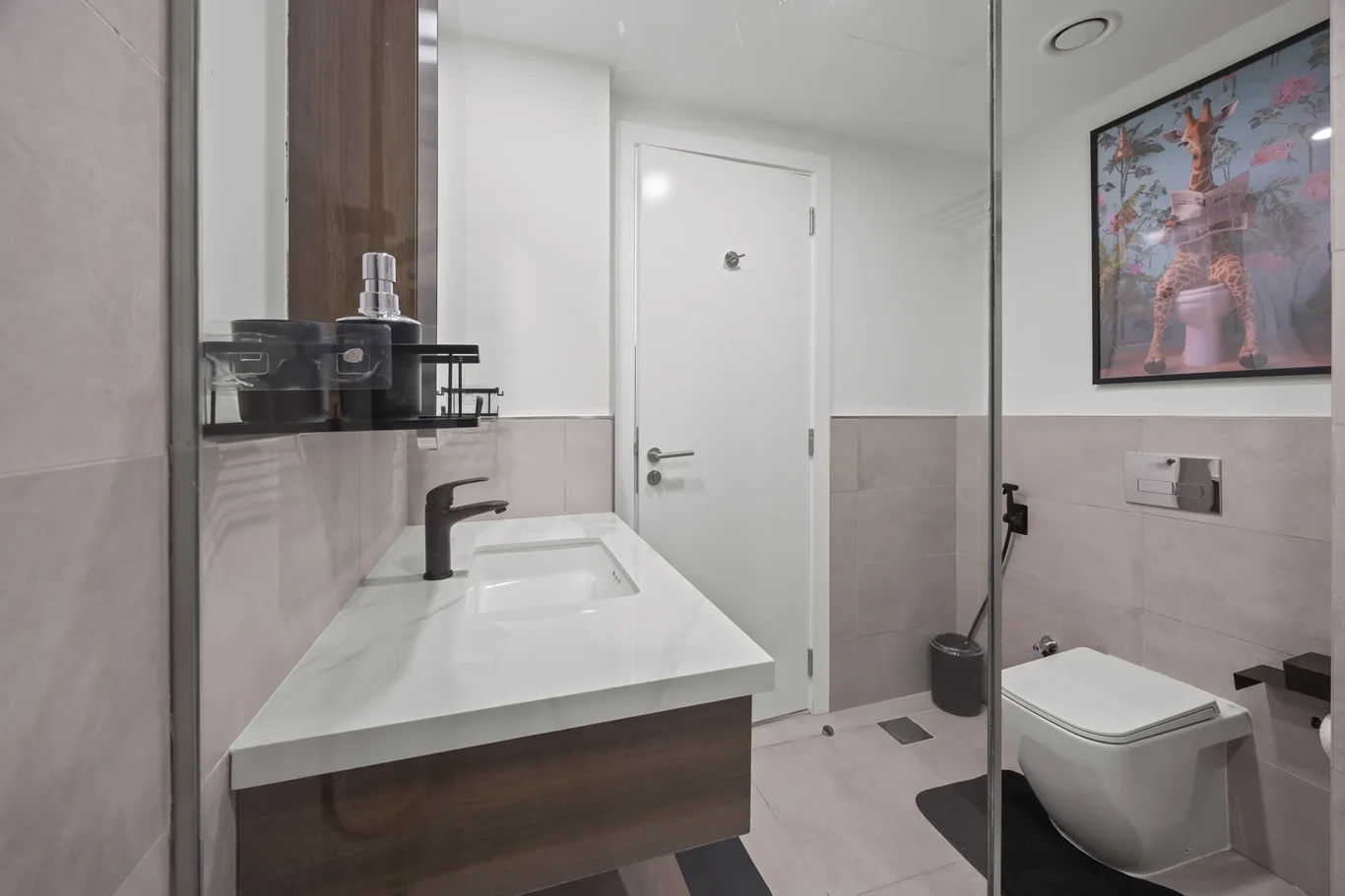 1BR Holiday Home Photography The Diplomat Block B | Masoud Raoufi Photography Services 1BR Holiday Home Photography The Diplomat Block B