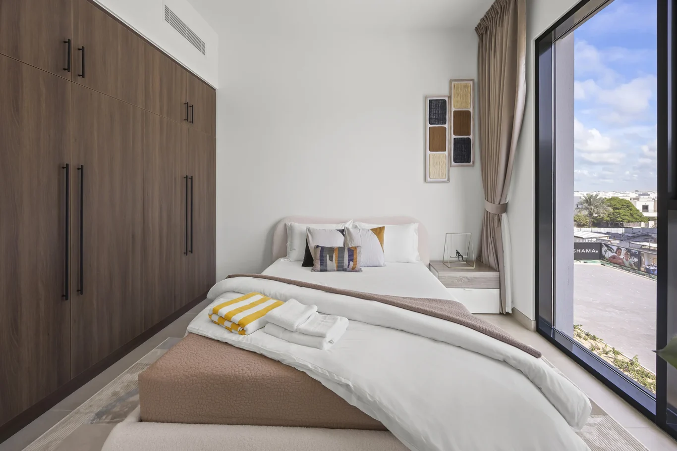 1BR Holiday Home Photography The Diplomat Block B | Masoud Raoufi Photography Services 1BR Holiday Home Photography The Diplomat Block B