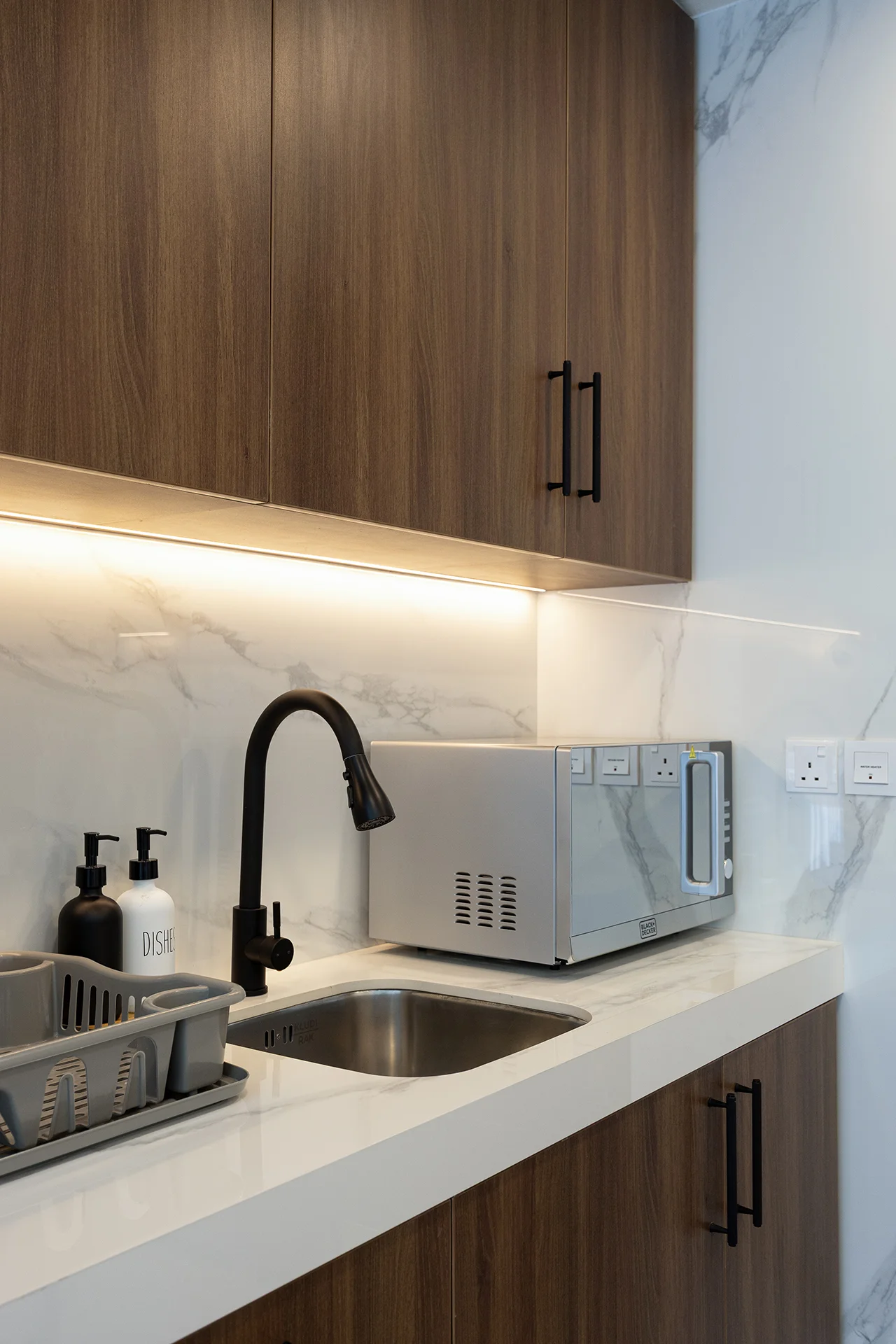 1BR Holiday Home Photography The Diplomat Block B | Masoud Raoufi Photography Services 1BR Holiday Home Photography The Diplomat Block B
