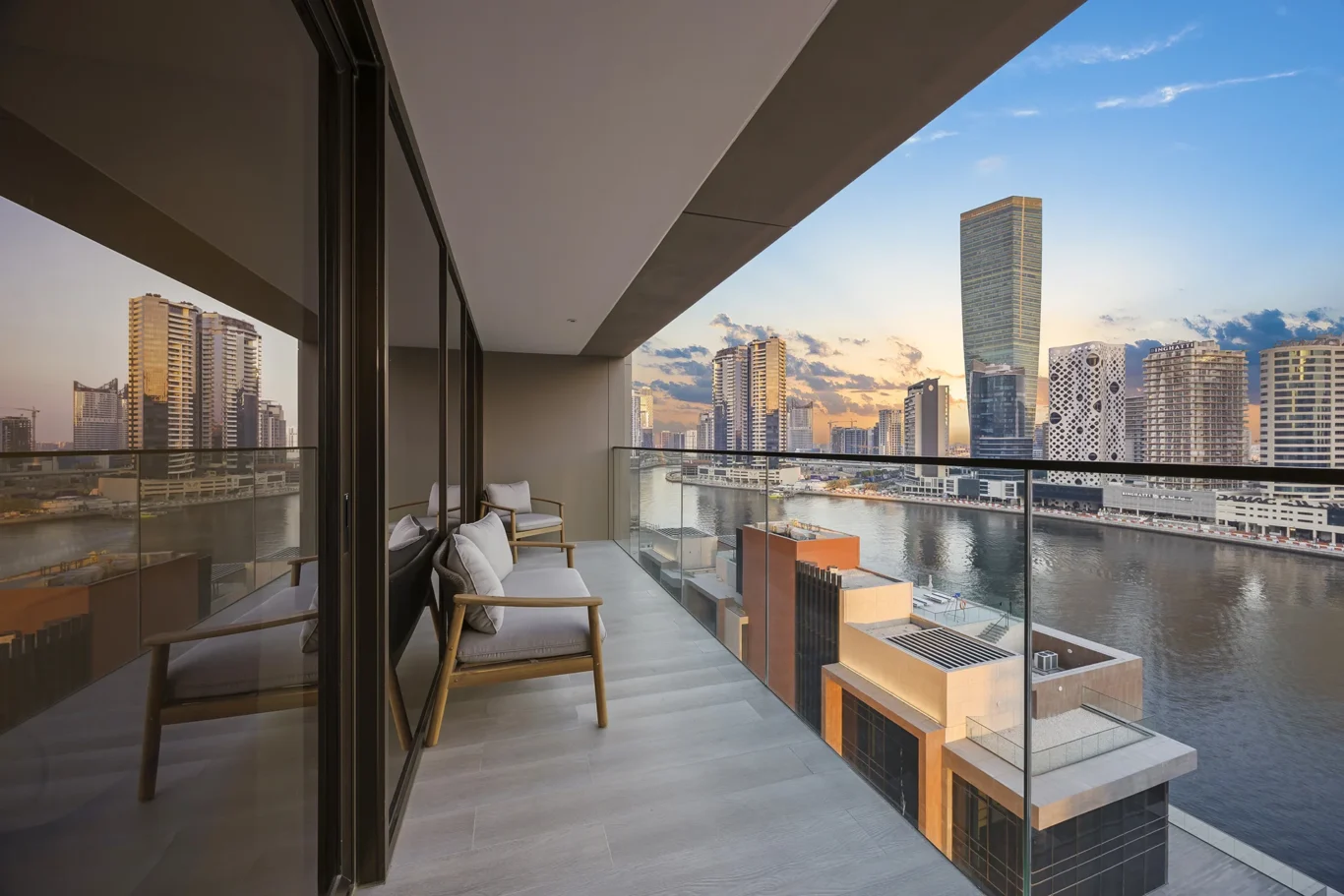 2 Bedroom with Canal View Photography in Peninsula Five | Masoud Raoufi Photography Services 2 Bedroom with Canal View Photography in Peninsula Five