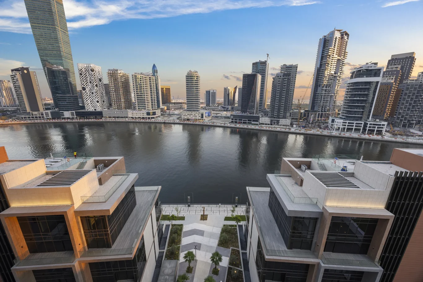 2 Bedroom with Canal View Photography in Peninsula Five | Masoud Raoufi Photography Services 2 Bedroom with Canal View Photography in Peninsula Five