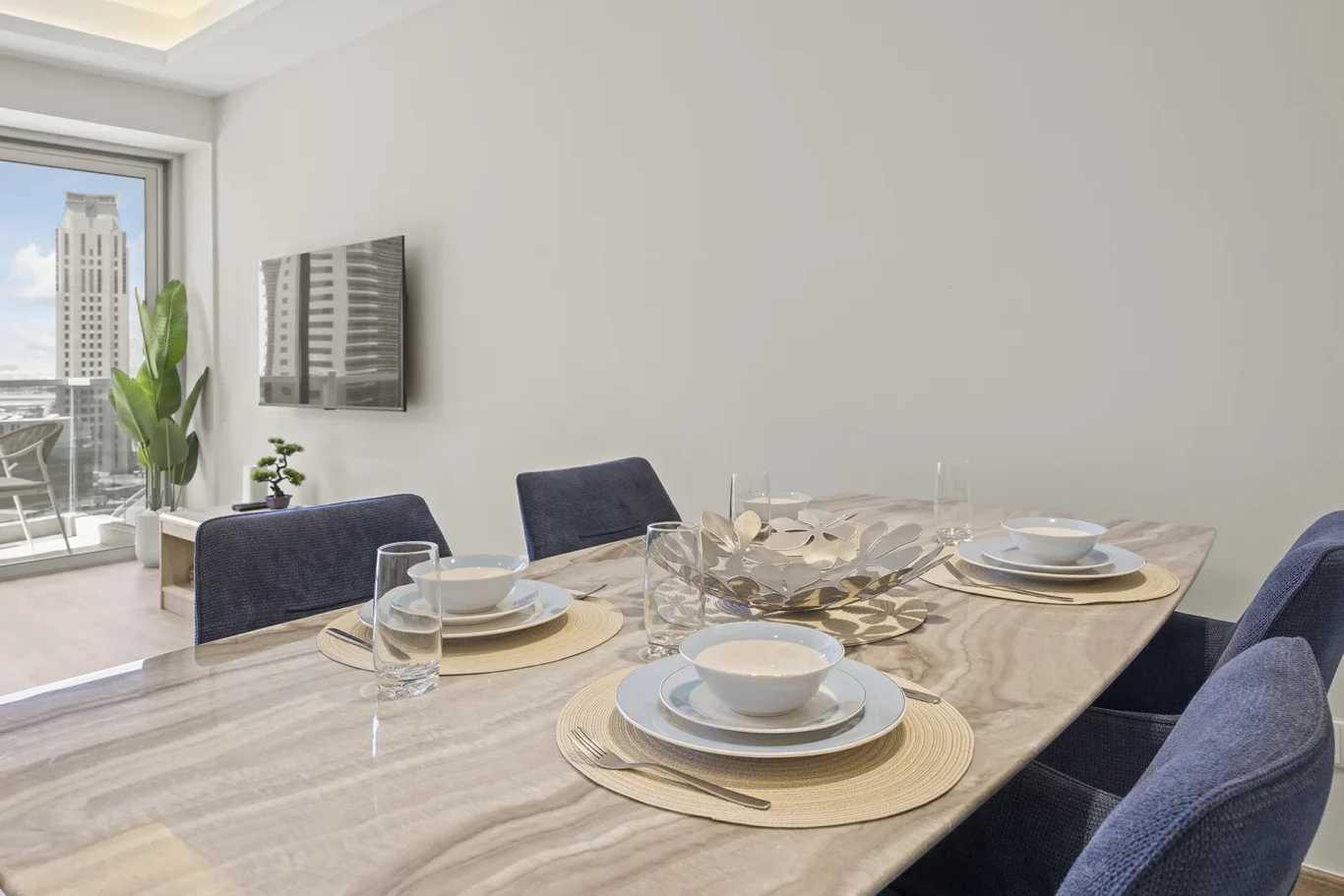 Holiday Home Photoshoot in Marina Tower Dubai | Masoud Raoufi Photography Services Holiday Home Photoshoot in Marina Tower Dubai