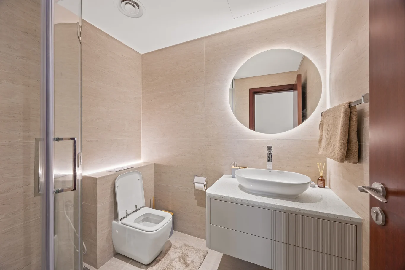 JBR Shams 4 | ProfessionalAirbnb Photoshoot in Dubai | Masoud Raoufi Photography Services JBR Shams 4 | ProfessionalAirbnb Photoshoot in Dubai