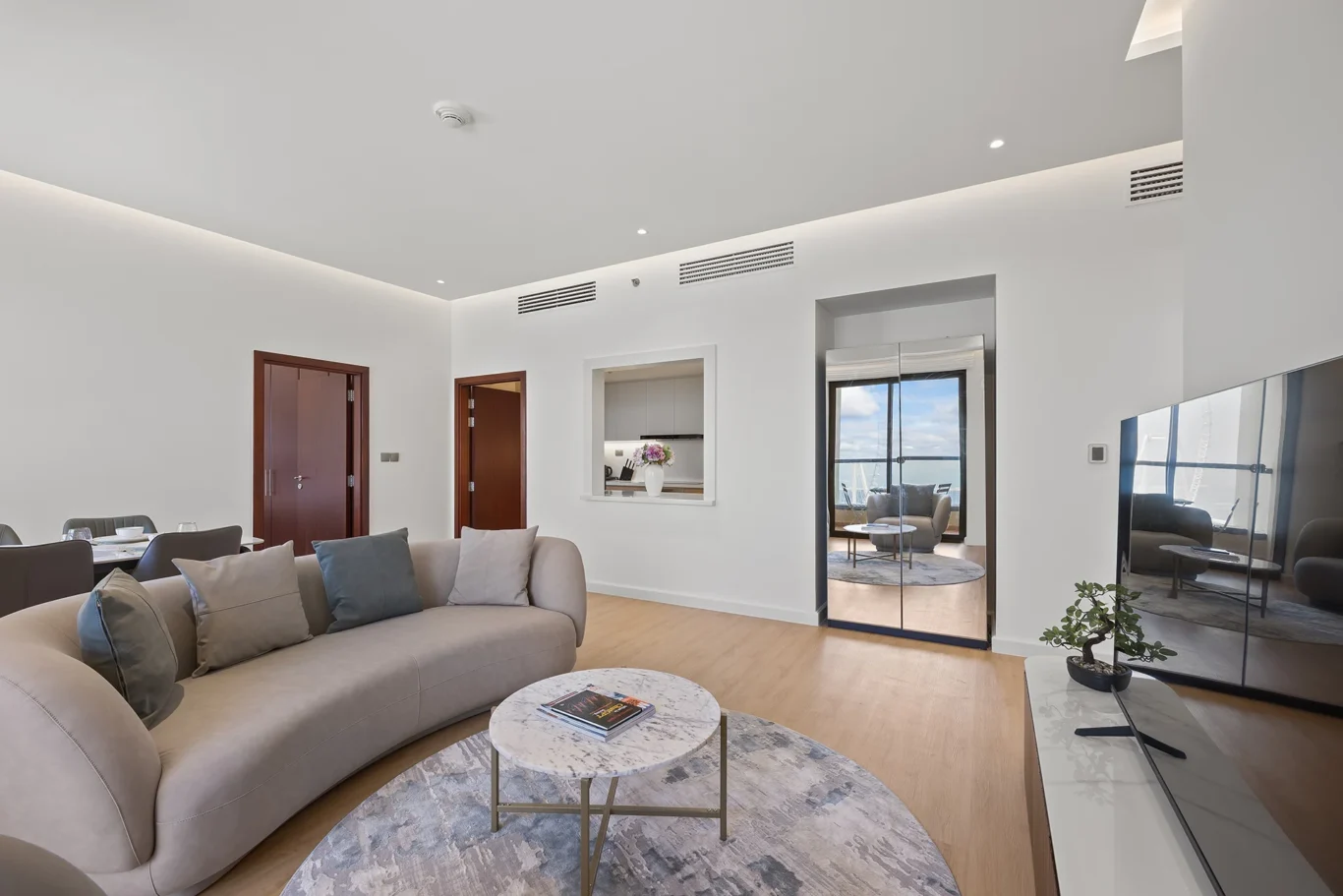 JBR Shams 4 | ProfessionalAirbnb Photoshoot in Dubai | Masoud Raoufi Photography Services JBR Shams 4 | ProfessionalAirbnb Photoshoot in Dubai