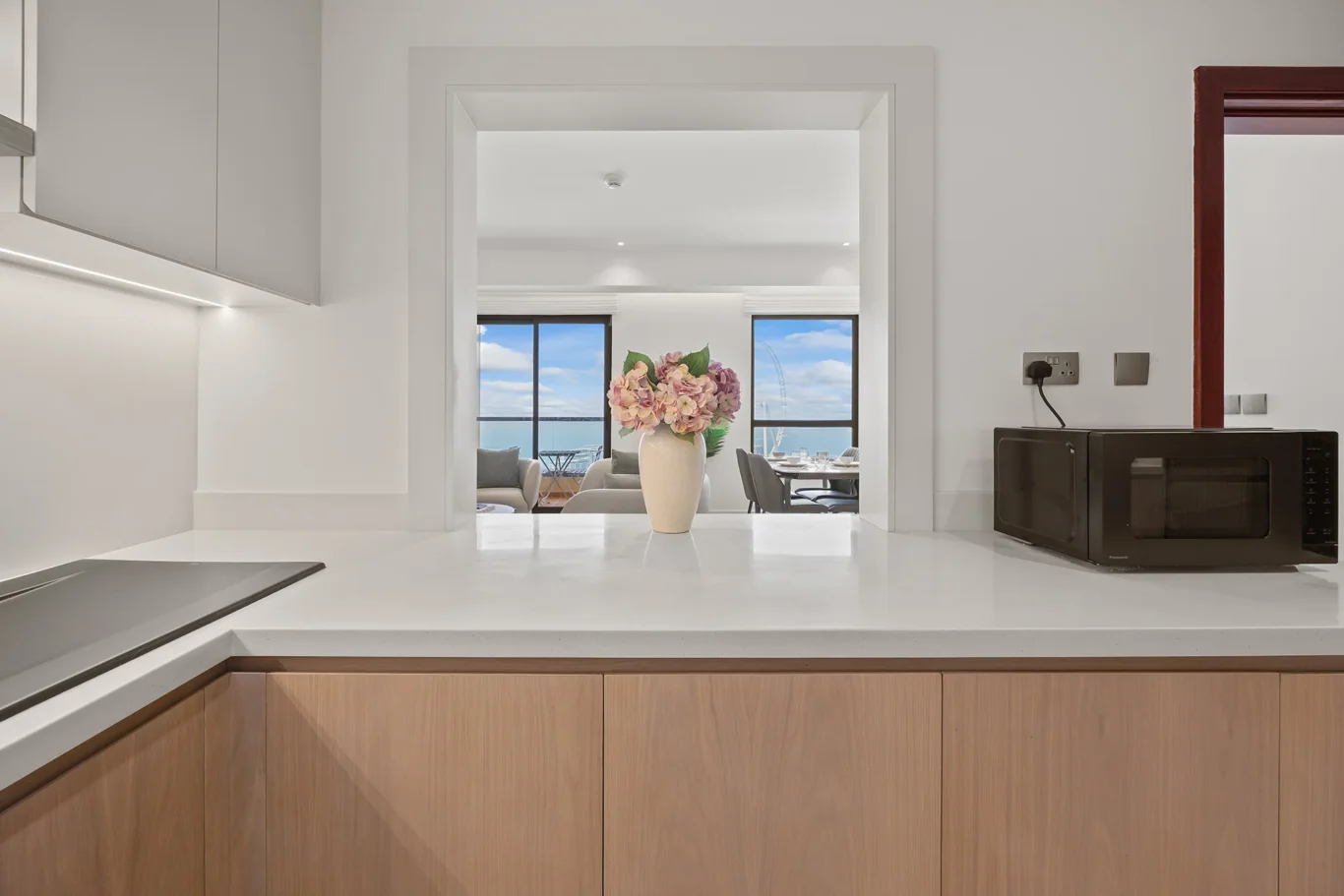 JBR Shams 4 | ProfessionalAirbnb Photoshoot in Dubai | Masoud Raoufi Photography Services JBR Shams 4 | ProfessionalAirbnb Photoshoot in Dubai