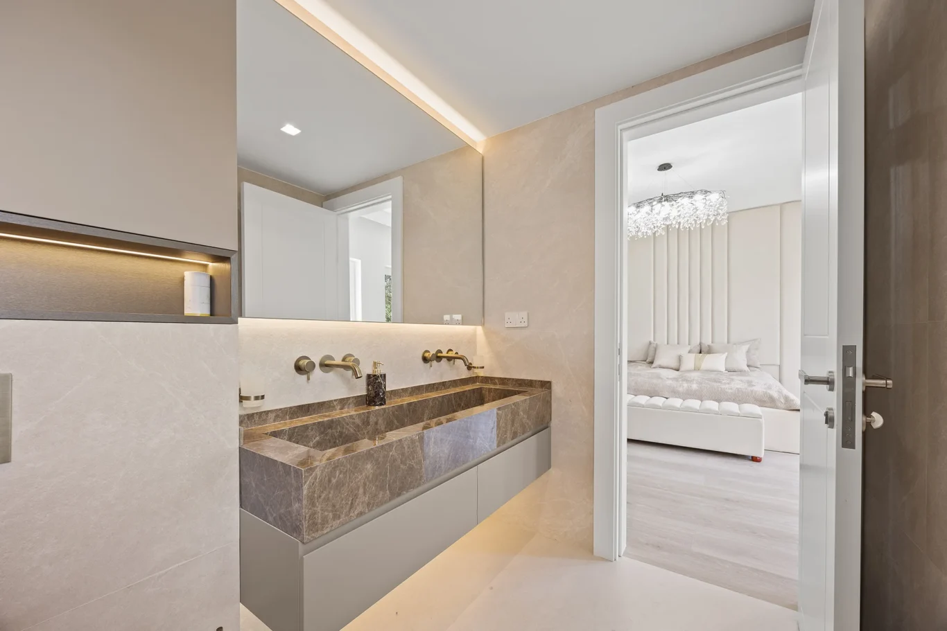 Duplex Villa Photography in Emirates Hills | Apex Homes Co | Masoud Raoufi Photography Services Duplex Villa Photography in Emirates Hills | Apex Homes Co
