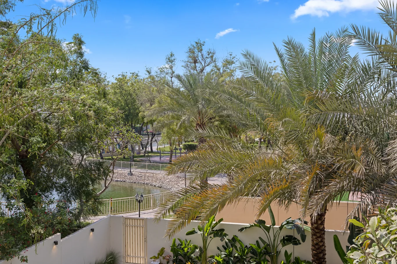 Duplex Villa Photography in Emirates Hills | Apex Homes Co | Masoud Raoufi Photography Services Duplex Villa Photography in Emirates Hills | Apex Homes Co