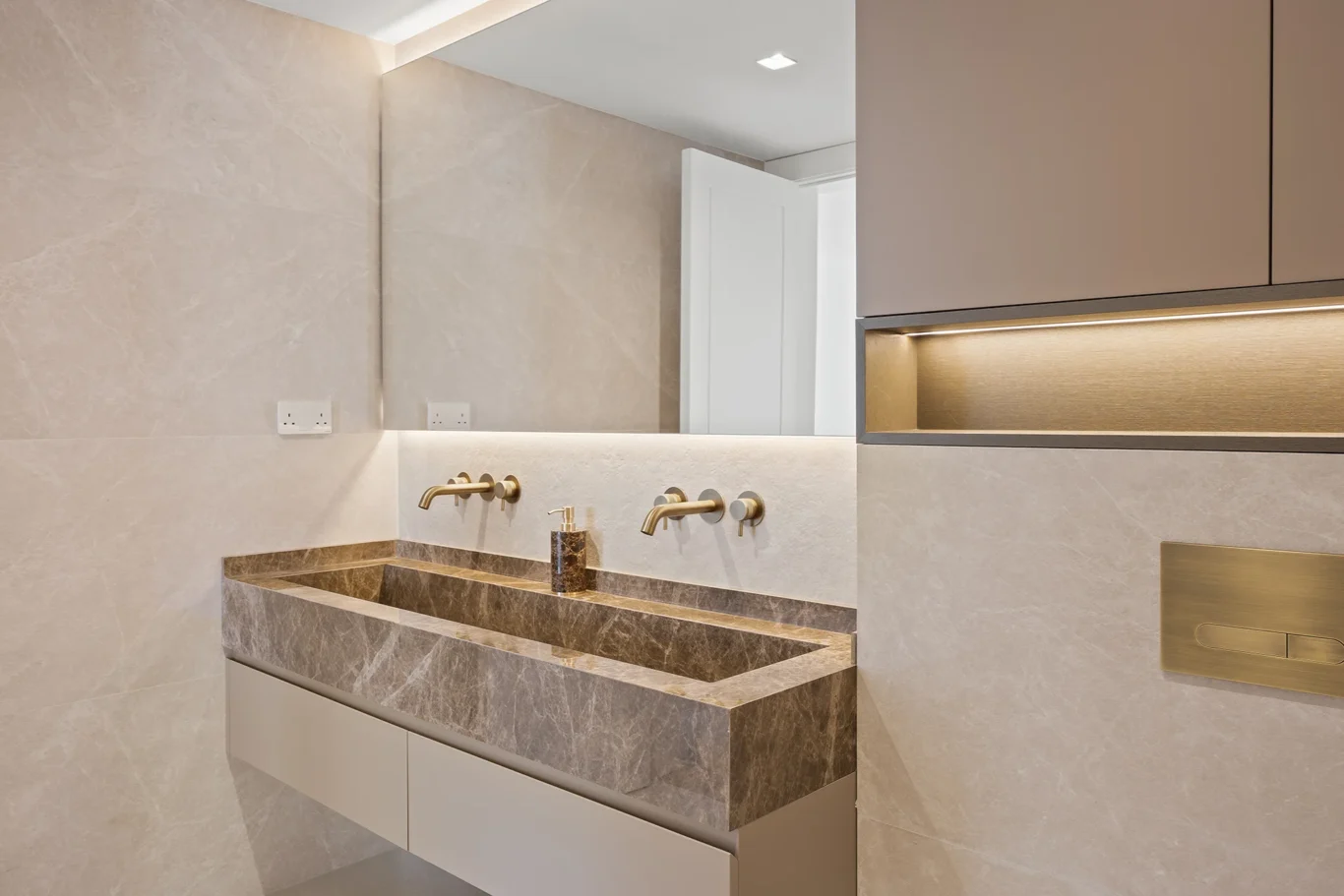 Duplex Villa Photography in Emirates Hills | Apex Homes Co | Masoud Raoufi Photography Services Duplex Villa Photography in Emirates Hills | Apex Homes Co