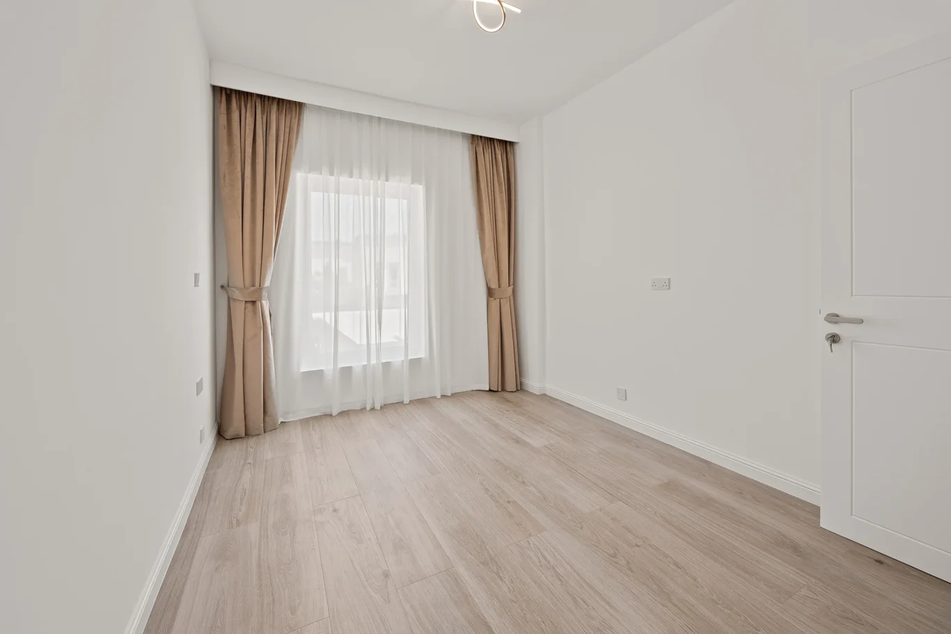 Duplex Villa Photography in Emirates Hills | Apex Homes Co | Masoud Raoufi Photography Services Duplex Villa Photography in Emirates Hills | Apex Homes Co