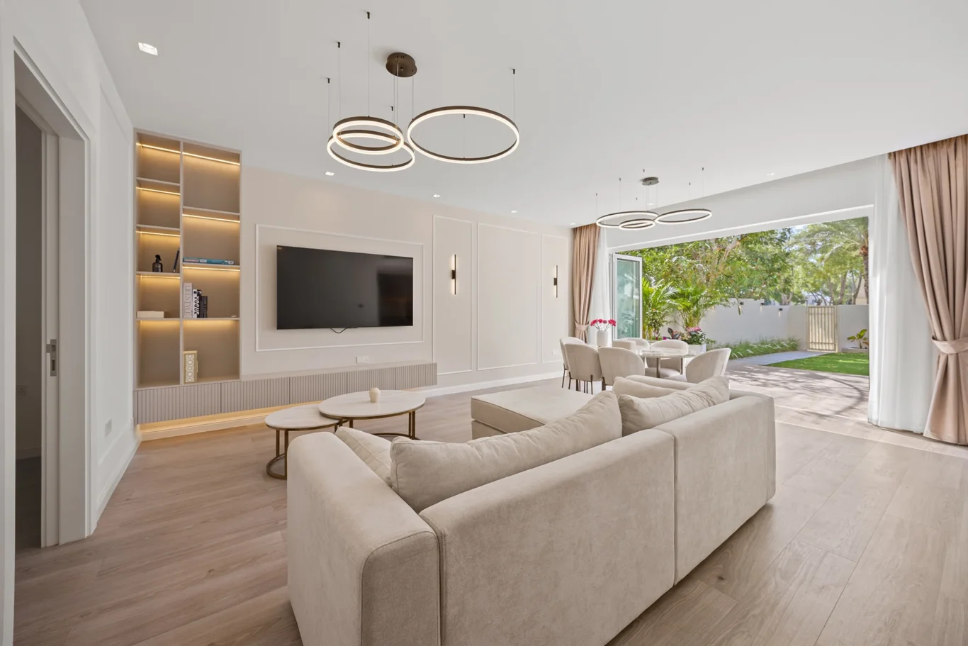 Duplex Villa Photography in Emirates Hills | Apex Homes Co | Masoud Raoufi Photography Services Duplex Villa Photography in Emirates Hills | Apex Homes Co
