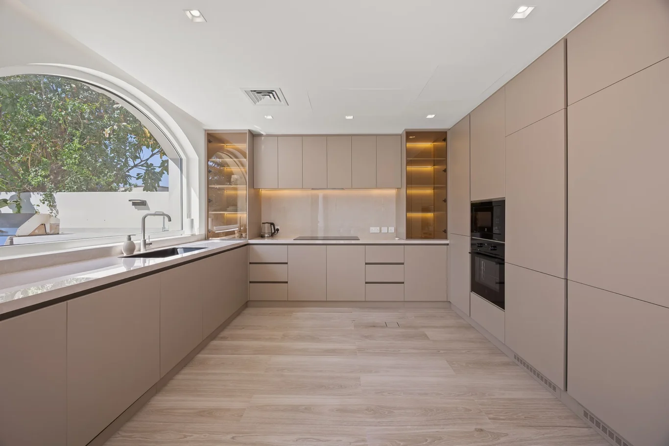 Duplex Villa Photography in Emirates Hills | Apex Homes Co | Masoud Raoufi Photography Services Duplex Villa Photography in Emirates Hills | Apex Homes Co