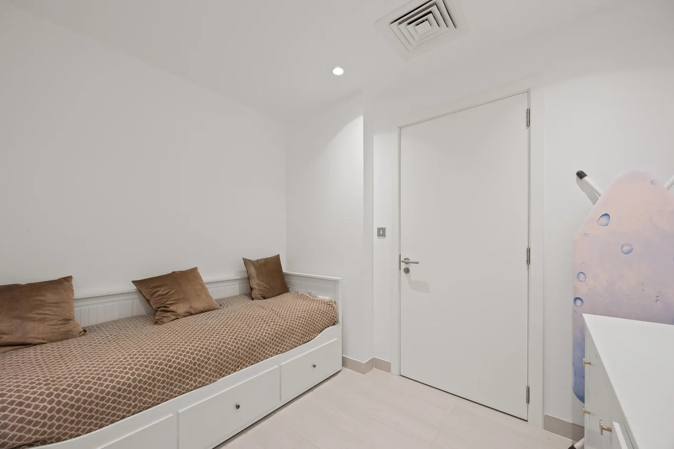 Luxury 2 Bedroom Apartment Photography | Oceana Residence | Masoud Raoufi Photography Services Luxury 2 Bedroom Apartment Photography | Oceana Residence