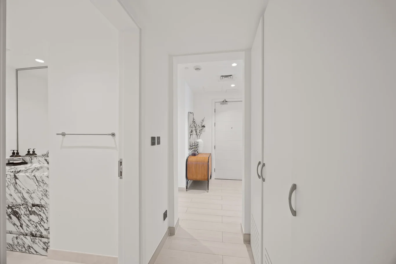 Luxury 2 Bedroom Apartment Photography | Oceana Residence | Masoud Raoufi Photography Services Luxury 2 Bedroom Apartment Photography | Oceana Residence
