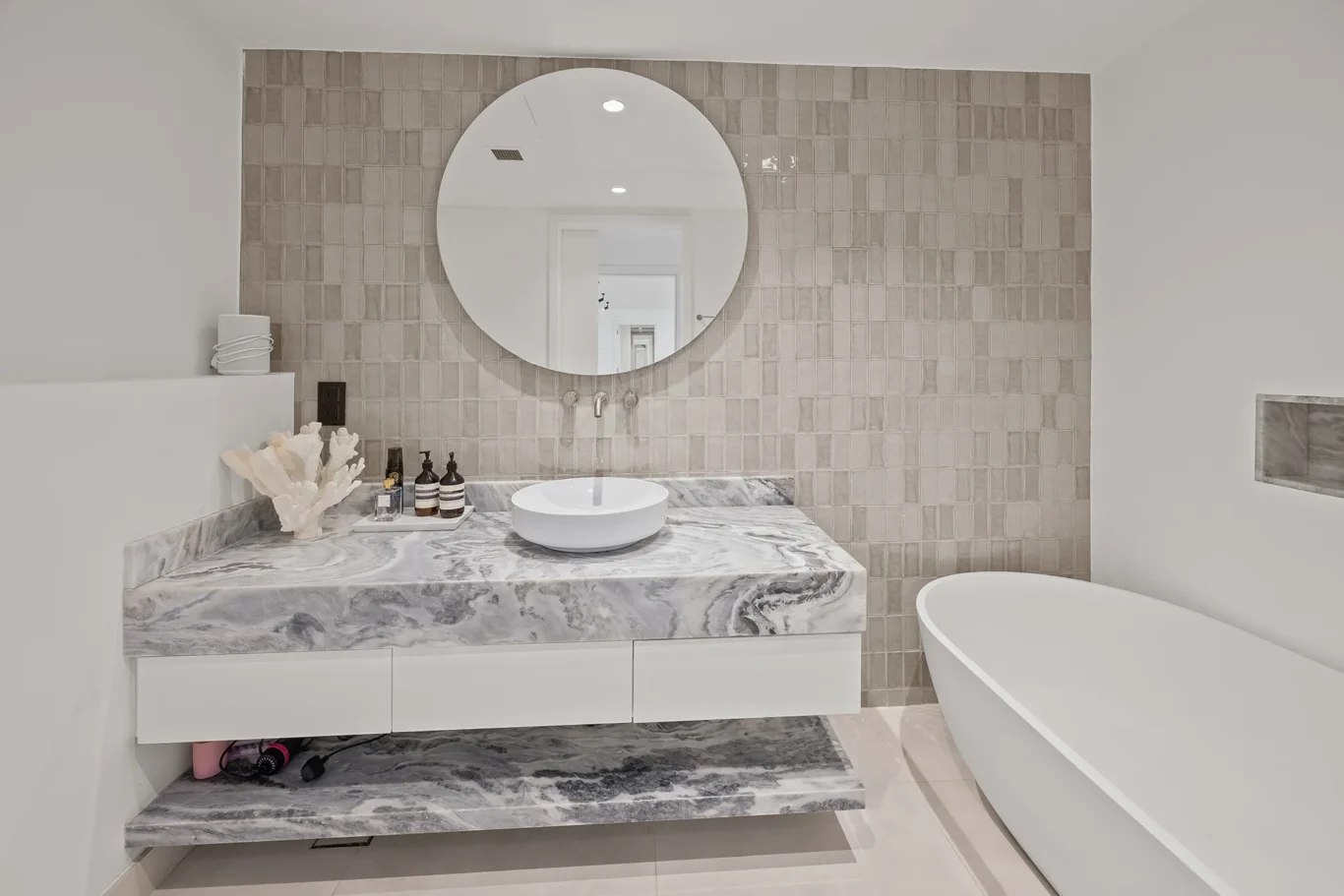 Luxury 2 Bedroom Apartment Photography | Oceana Residence | Masoud Raoufi Photography Services Luxury 2 Bedroom Apartment Photography | Oceana Residence