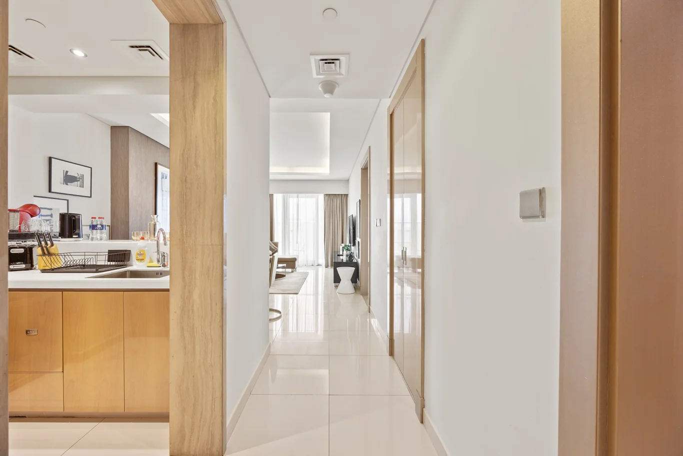 1 Bedroom Airbnb Photoshoot | Damac Paramount Tower | Masoud Raoufi Photography Services 1 Bedroom Airbnb Photoshoot | Damac Paramount Tower