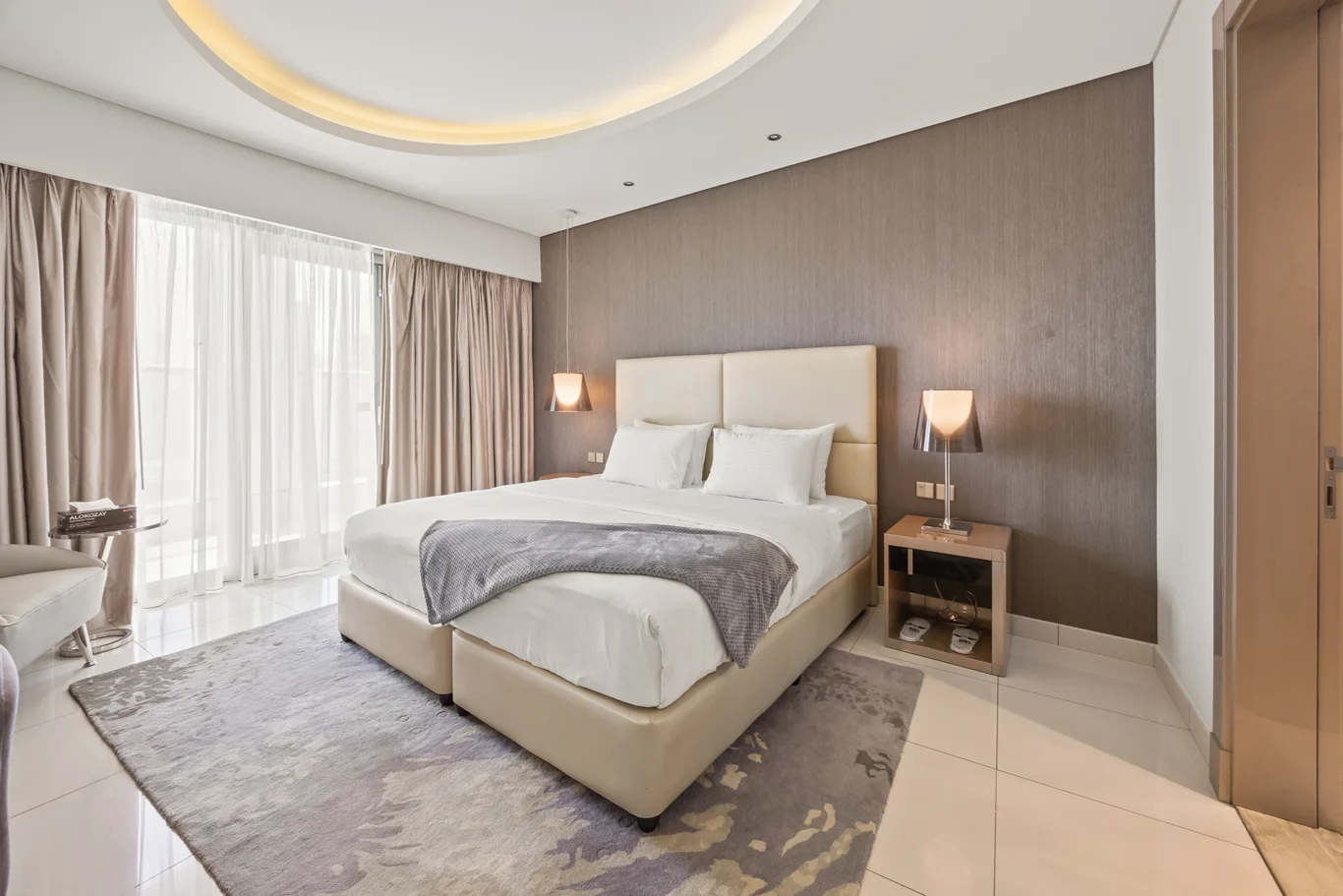 1 Bedroom Airbnb Photoshoot | Damac Paramount Tower | Masoud Raoufi Photography Services 1 Bedroom Airbnb Photoshoot | Damac Paramount Tower