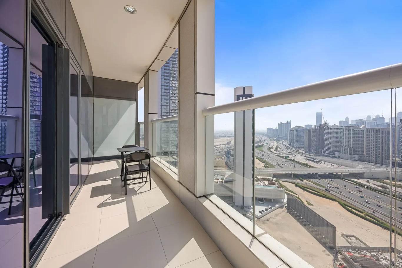 1 Bedroom Airbnb Photoshoot | Damac Paramount Tower | Masoud Raoufi Photography Services 1 Bedroom Airbnb Photoshoot | Damac Paramount Tower