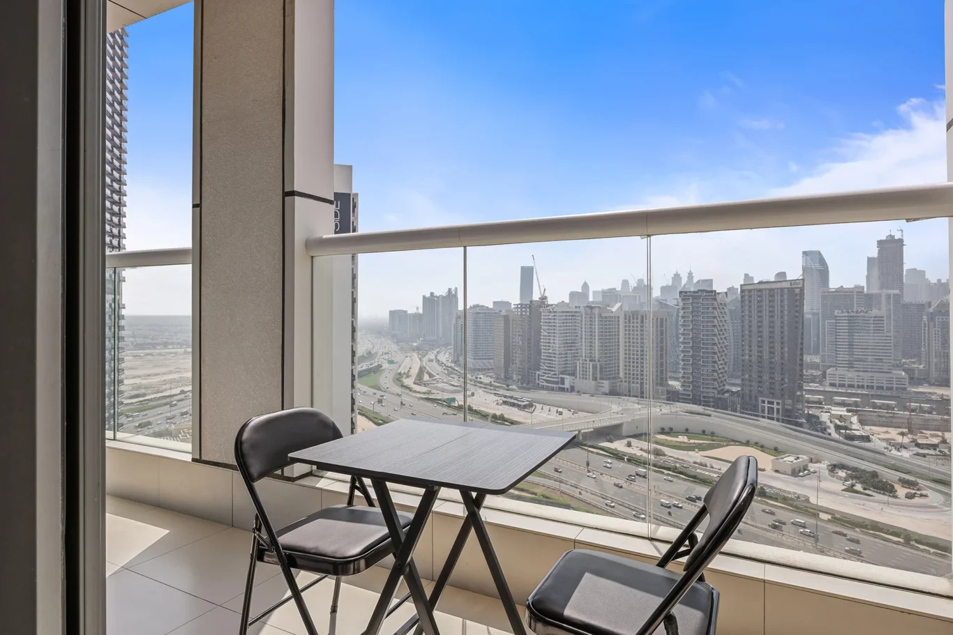 1 Bedroom Airbnb Photoshoot | Damac Paramount Tower | Masoud Raoufi Photography Services 1 Bedroom Airbnb Photoshoot | Damac Paramount Tower
