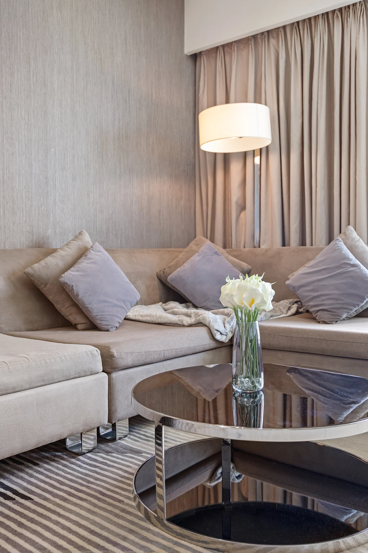 1 Bedroom Airbnb Photoshoot | Damac Paramount Tower | Masoud Raoufi Photography Services 1 Bedroom Airbnb Photoshoot | Damac Paramount Tower