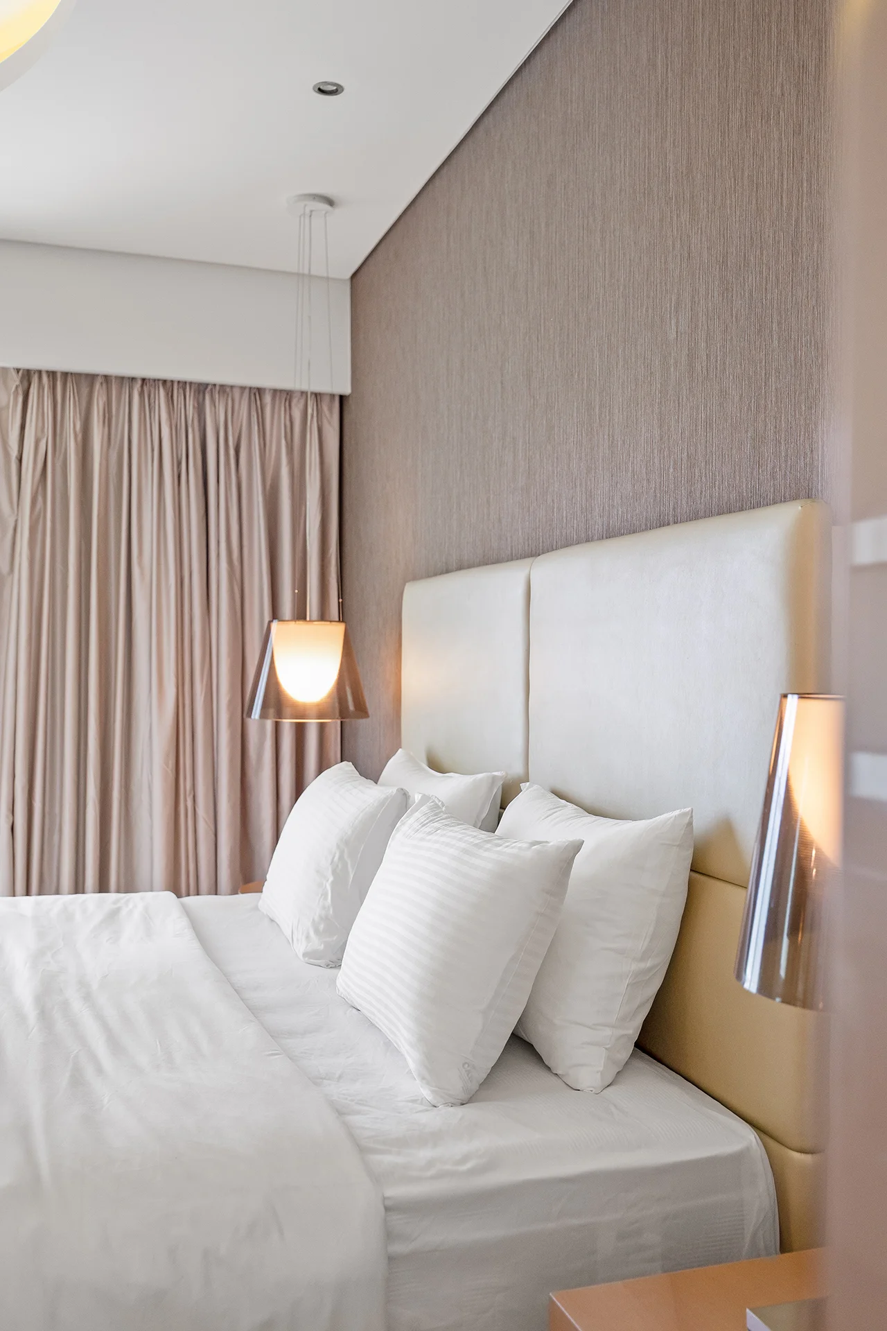 1 Bedroom Airbnb Photoshoot | Damac Paramount Tower | Masoud Raoufi Photography Services 1 Bedroom Airbnb Photoshoot | Damac Paramount Tower