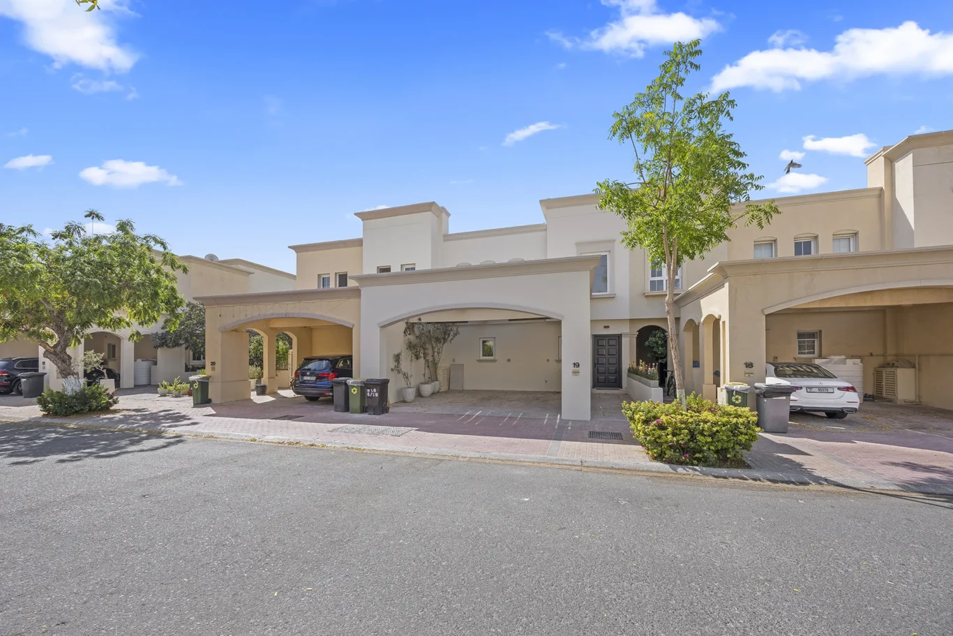 Duplex Villa Photography in Emirates Hills | Apex Homes Co | Masoud Raoufi Photography Services Duplex Villa Photography in Emirates Hills | Apex Homes Co