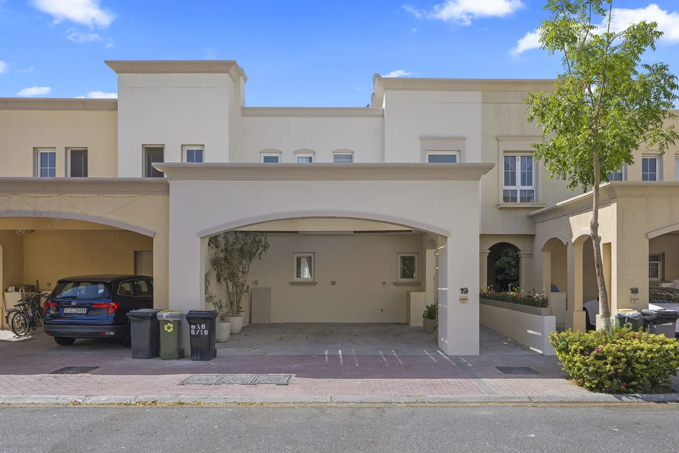 Duplex Villa Photography in Emirates Hills | Apex Homes Co | Masoud Raoufi Photography Services Duplex Villa Photography in Emirates Hills | Apex Homes Co