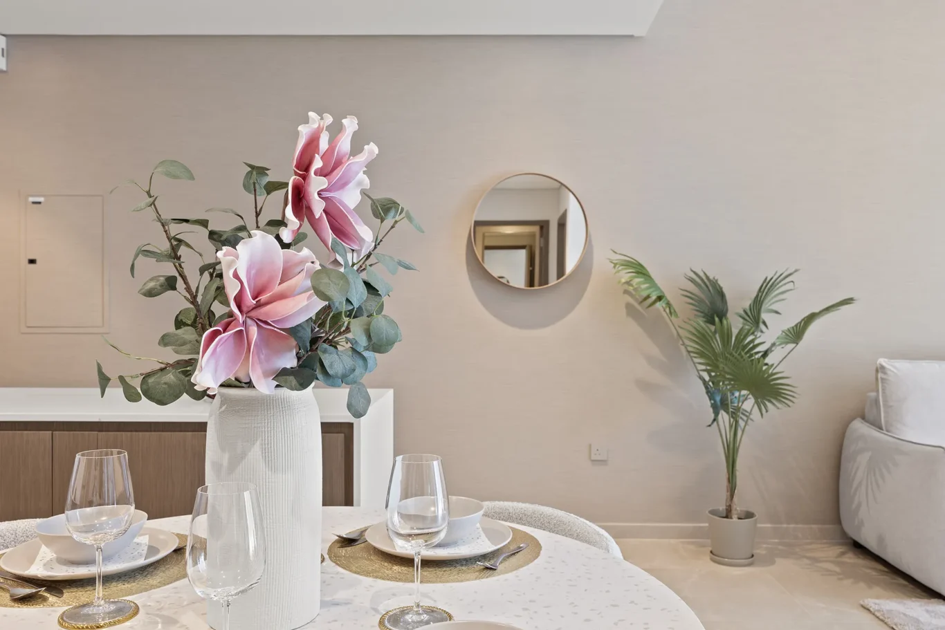 Airbnb Photoshoot | Grande Signature Downtown Dubai | Masoud Raoufi Photography Services Airbnb Photoshoot | Grande Signature Downtown Dubai