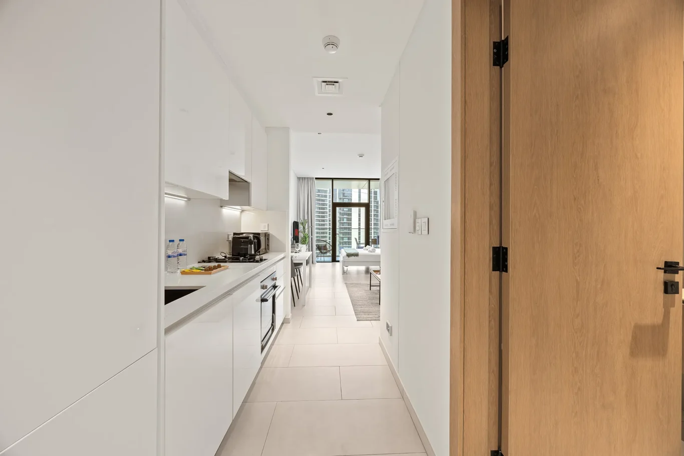 Minimal Studio Unit Photography | Marquise Square Tower | Masoud Raoufi Photography Services Minimal Studio Unit Photography | Marquise Square Tower
