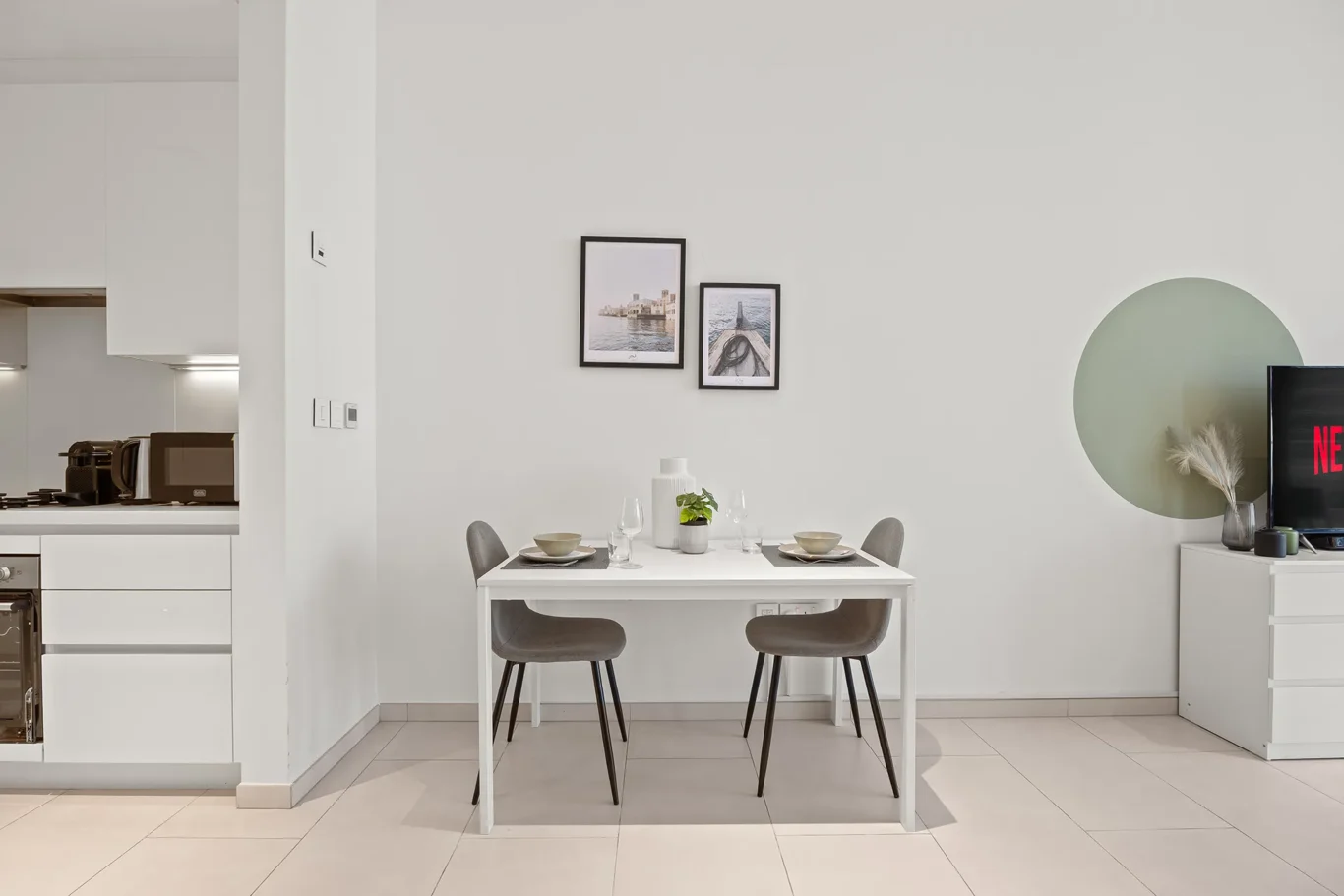 Minimal Studio Unit Photography | Marquise Square Tower | Masoud Raoufi Photography Services Minimal Studio Unit Photography | Marquise Square Tower