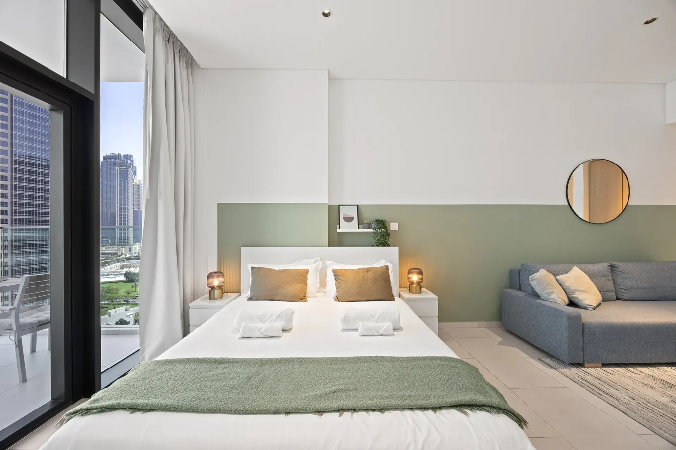 Minimal Studio Unit Photography | Marquise Square Tower | Masoud Raoufi Photography Services Minimal Studio Unit Photography | Marquise Square Tower