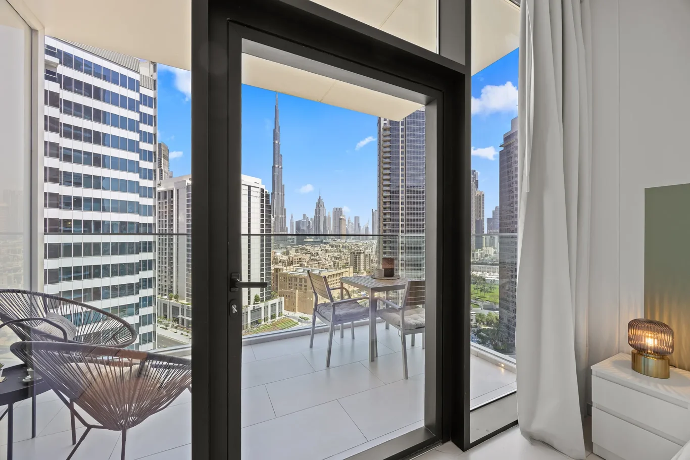 Minimal Studio Unit Photography | Marquise Square Tower | Masoud Raoufi Photography Services Minimal Studio Unit Photography | Marquise Square Tower