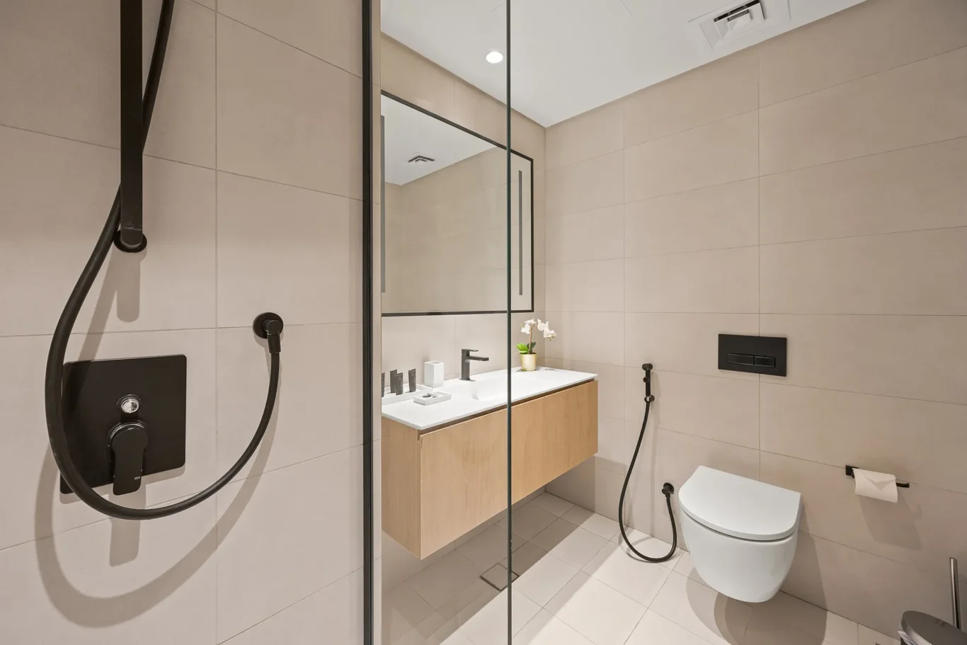 Studio Unit Airbnb Photography | Marquise Square Tower | Masoud Raoufi Photography Services Studio Unit Airbnb Photography | Marquise Square Tower