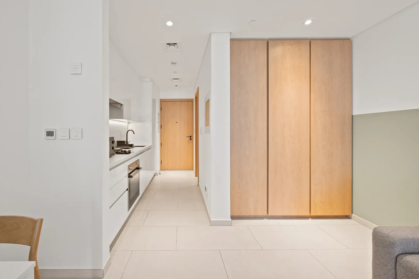 Studio Unit Airbnb Photography | Marquise Square Tower | Masoud Raoufi Photography Services Studio Unit Airbnb Photography | Marquise Square Tower