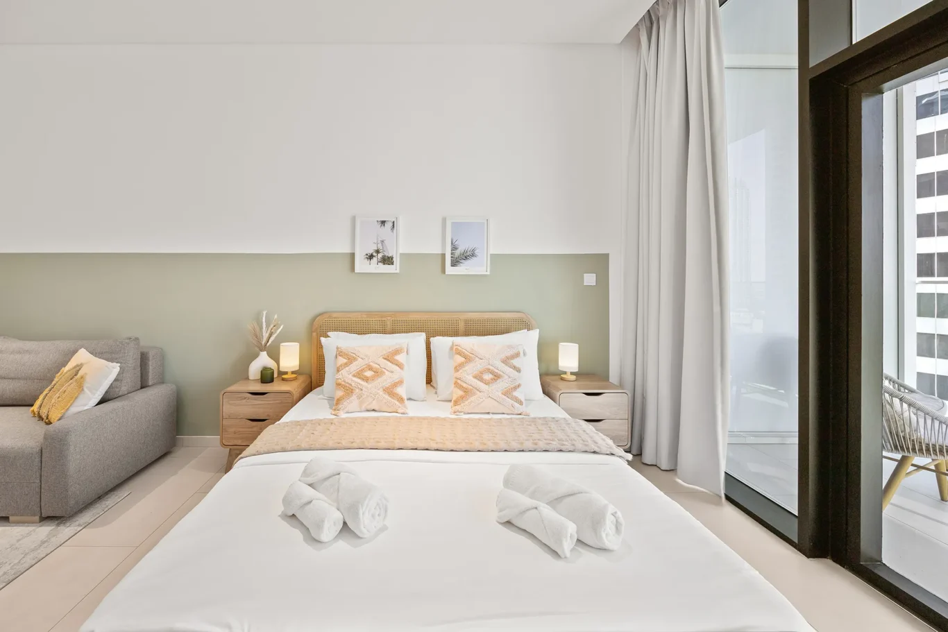 Studio Unit Airbnb Photography | Marquise Square Tower | Masoud Raoufi Photography Services Studio Unit Airbnb Photography | Marquise Square Tower