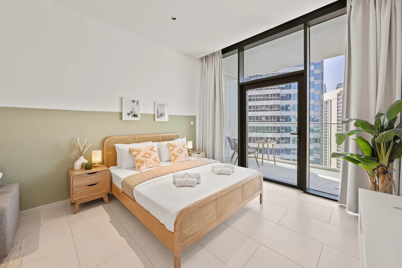 Studio Unit Airbnb Photography | Marquise Square Tower | Masoud Raoufi Photography Services Studio Unit Airbnb Photography | Marquise Square Tower