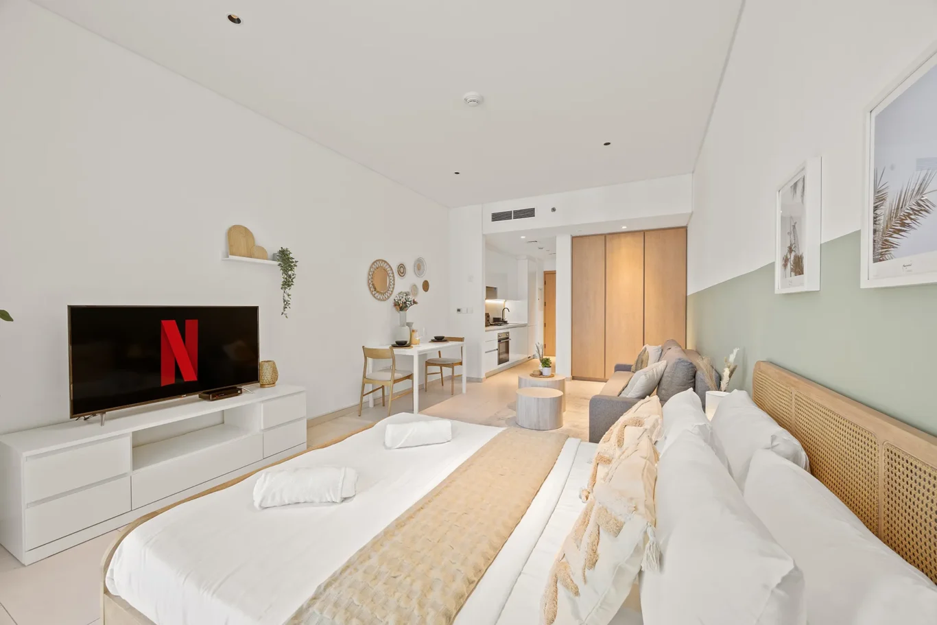 Studio Unit Airbnb Photography | Marquise Square Tower | Masoud Raoufi Photography Services Studio Unit Airbnb Photography | Marquise Square Tower