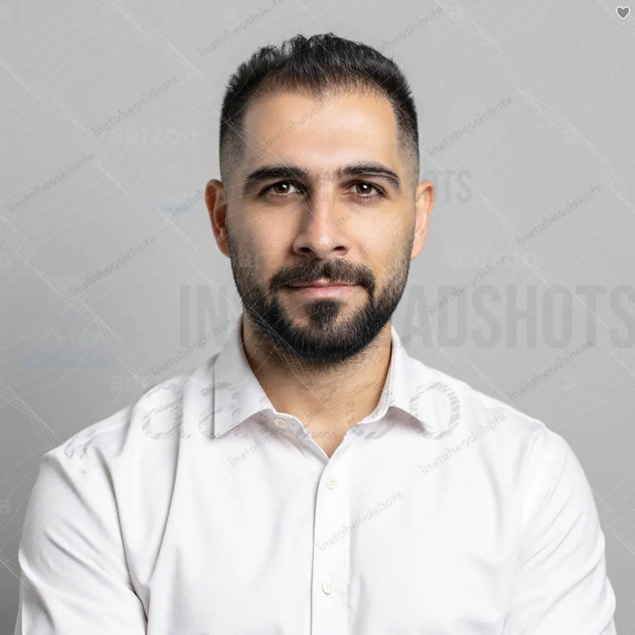 ai-headshot-fail-unnatural-expression-04 Alt: Failed AI generated headshot with unnatural expression and distorted facial proportions