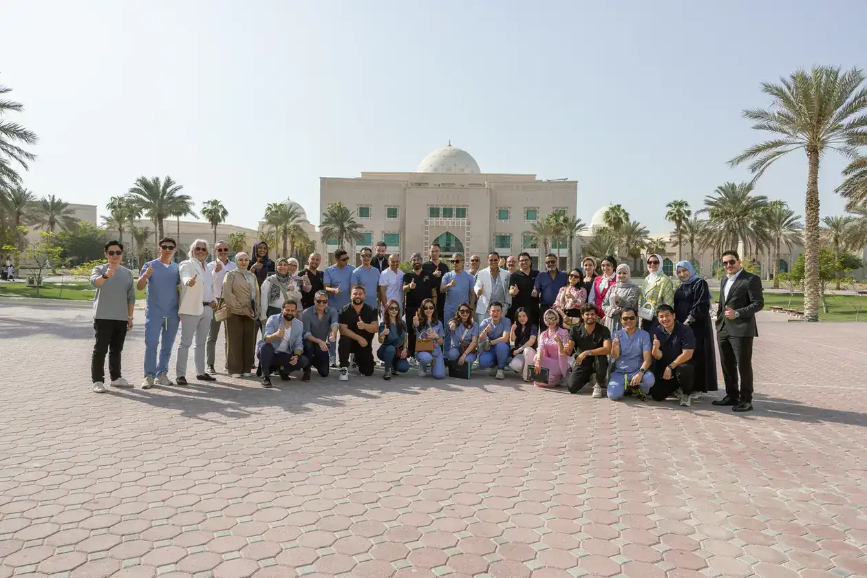 Outdoor group photo of all course participants. Event photography by MRPS at the Promoitalia Cadaver Lab medical anatomy course in Dubai.