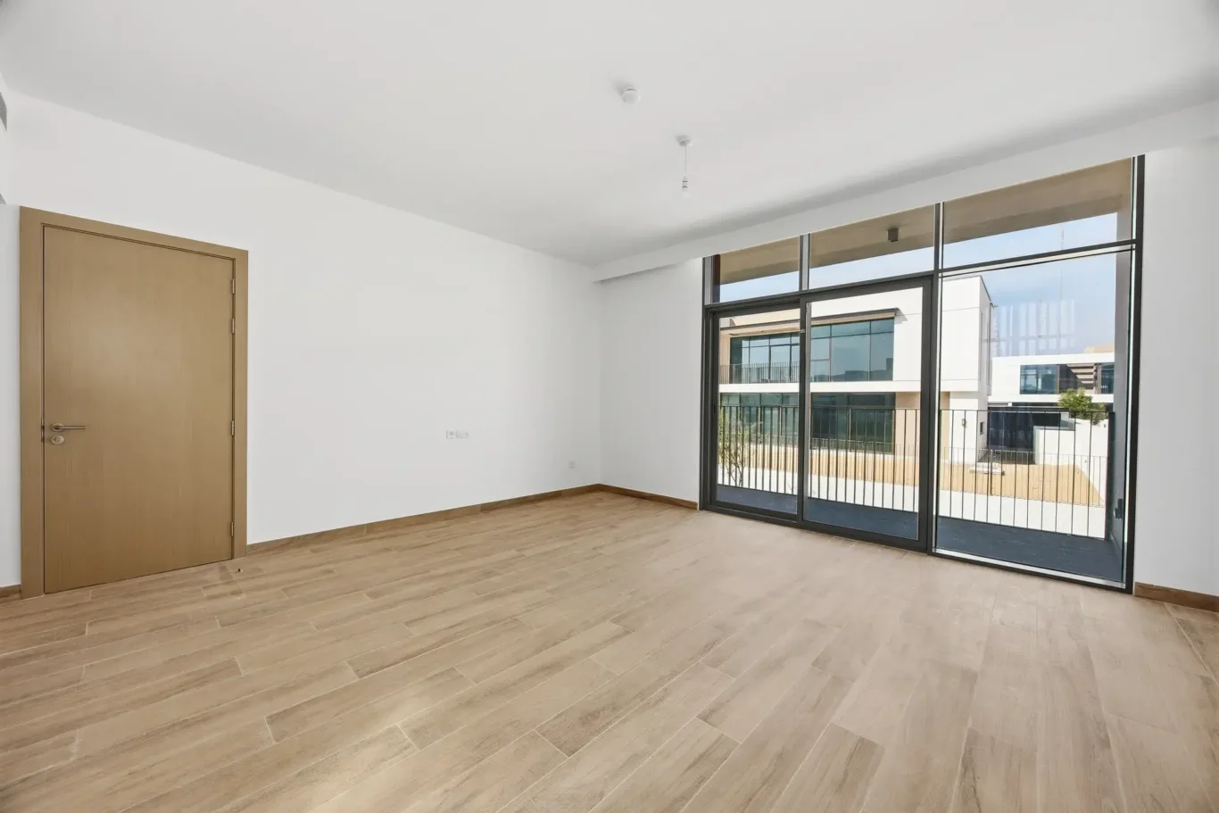 Wide view of the fourth bedroom. Villa photography by MRPS in Dubai for ELITE Property Brokerage.